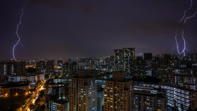 Защо става по-горещо точно преди буря