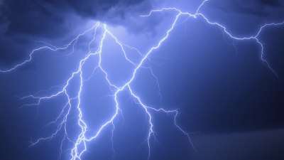Как гръмотевичните бури отварят пространство за неизказаните чувства