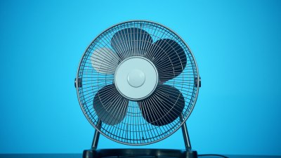 Защо не можете да се съсредоточите, ако вентилаторът не е насочен към Вас