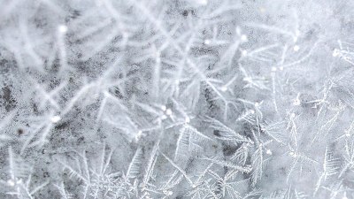 Как се образува слана в ясни и спокойни нощи