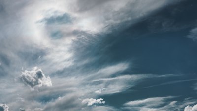 Какво причинява внезапните пориви в уж спокойно време