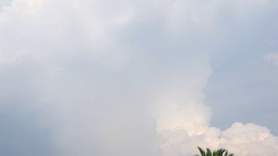 Какво причинява изолирани превалявания в уж ясни дни