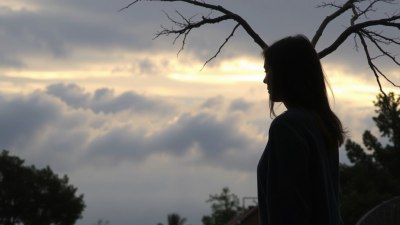 Защо облачните сутрини отключват философски кризи