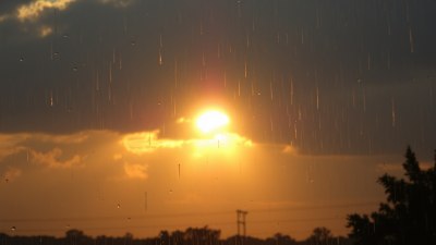 Защо най-хубавите хора са като сутрешното слънце след проливен дъжд