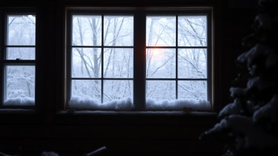 Как зимният въздух намира всяка пролука