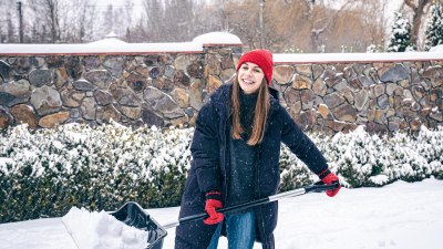 Защо снегът изглежда красив, докато не се наложи да го ринеш