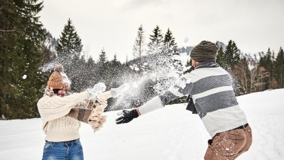 Защо снежните битки са най-голямото предизвикателство за двойките