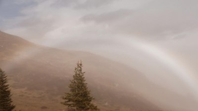 Какво са призрачни дъги и защо се появяват в мъгливи дни