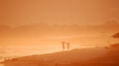 Какво се случва вътре в свръхнагорещената пясъчна буря